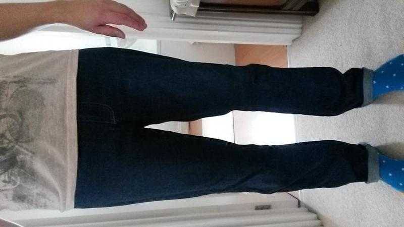 mens jeans like new waist 35