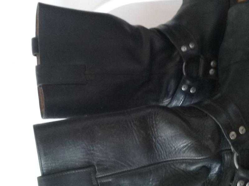 Mens leather boots