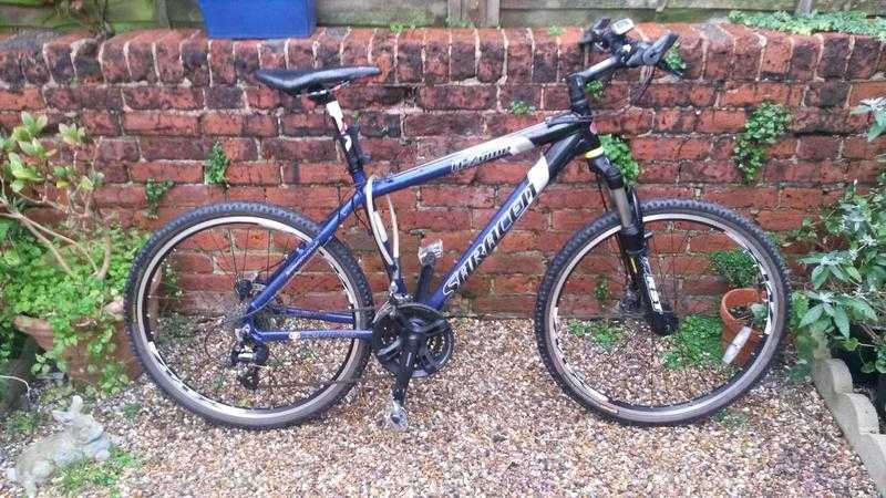 Mens Saracen mountain bike