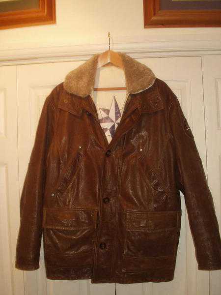 Mens very heavy and warm Aviator style Leather Jacket