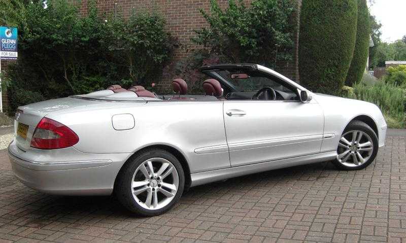 Mercedes-Benz CLK350 Avantgarde Auto, full leather interior,Fully Loaded top Spec.