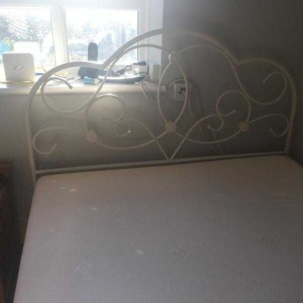 Metal double bed