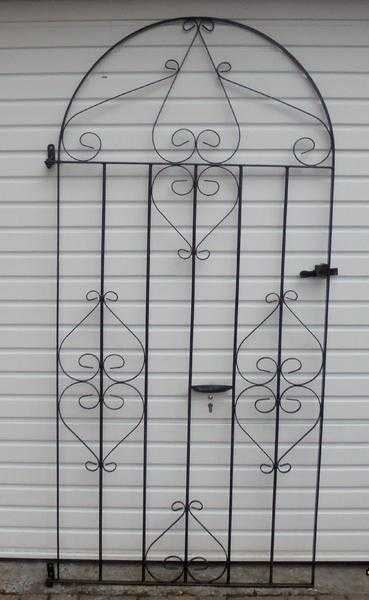 METAL GARDEN GATES