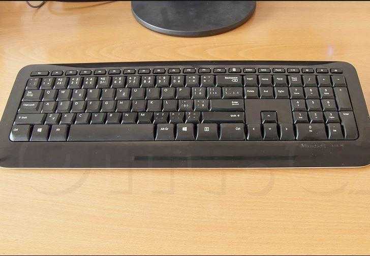 Microsoft 800 wireless keyboard