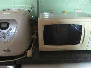 Microwave Cooker.