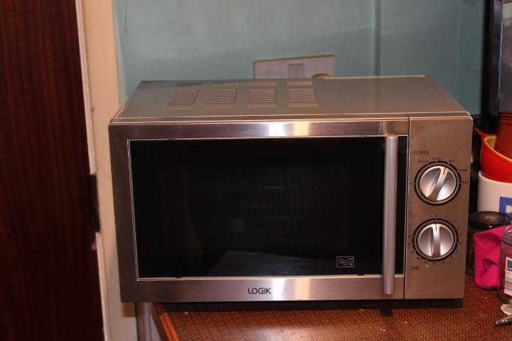 Microwave Oven 700W