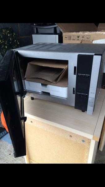 Microwave oven new