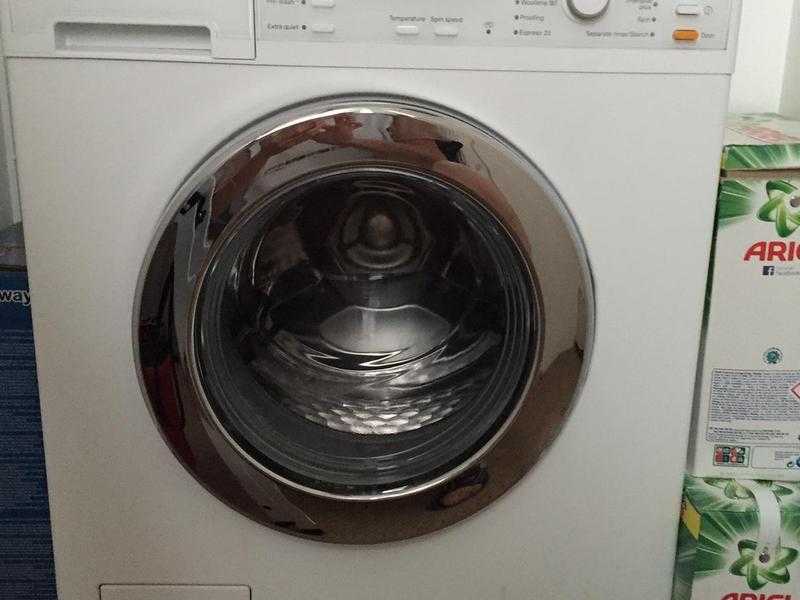 MIELE W5740 free-standing washer, in very good conditions