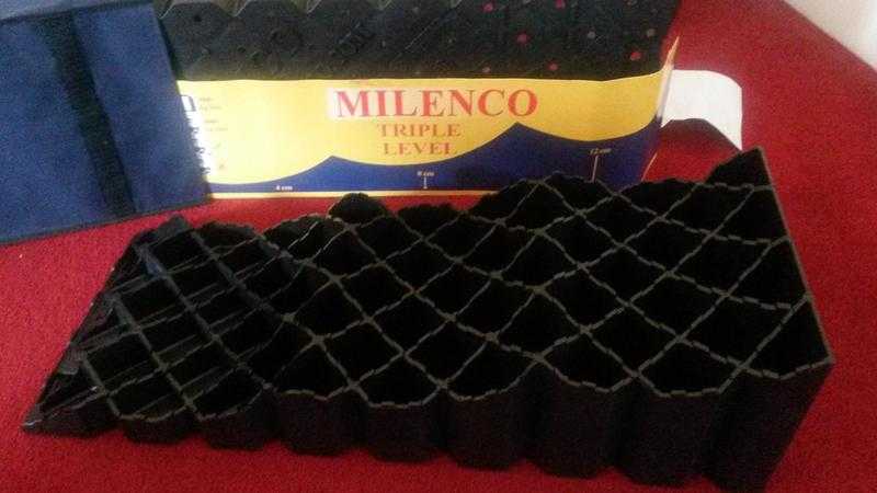 Milenco Triple Level set with Bag