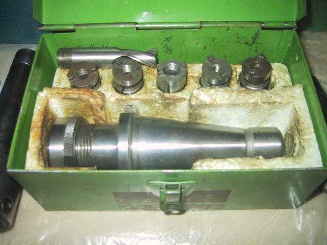MILLING MACHINE COLLET CHUCK