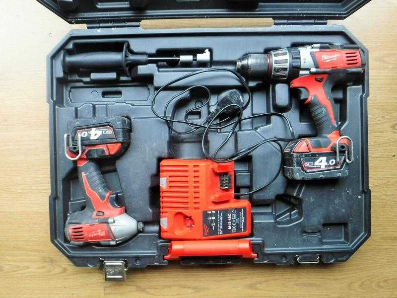 Milwaukee 18V Drill Driver Set