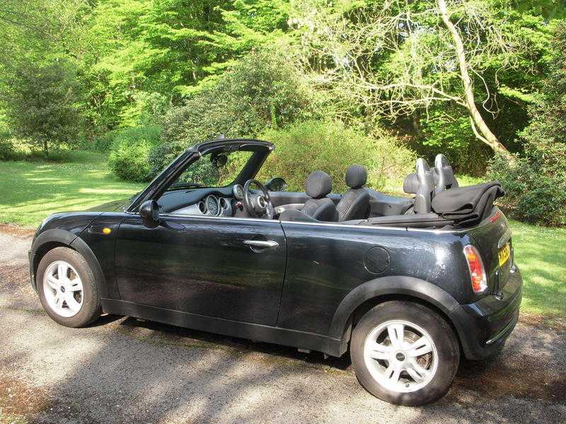 Mini Convertible 2006