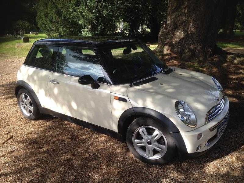 Mini Cooper 1.6 2004 Petrol  Pepper white  Chilli Pack