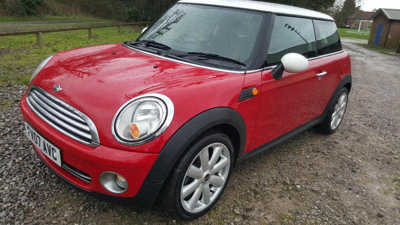 MINI COOPER 1.6 (2007)  38000 MILES  1 YEAR MOT  FULL SERVICE HISTORY  LADY OWNER  4600 O.V.N.O