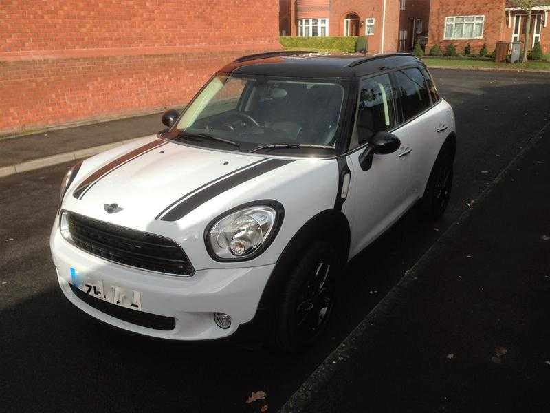 Mini Cooper 1.6 Petrol Countryman (Nov) 2014 - Chilli amp Prepaid service 5 years