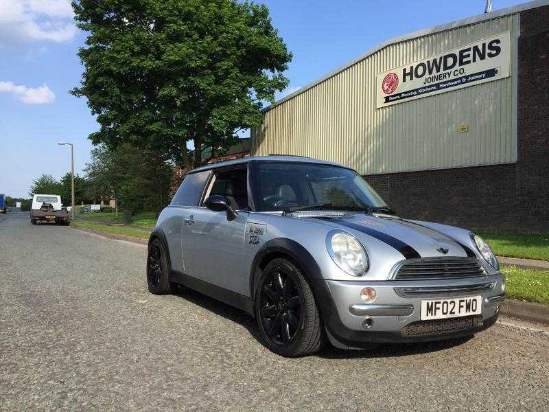 Mini Cooper 1.6l Silver - Great fun to drive