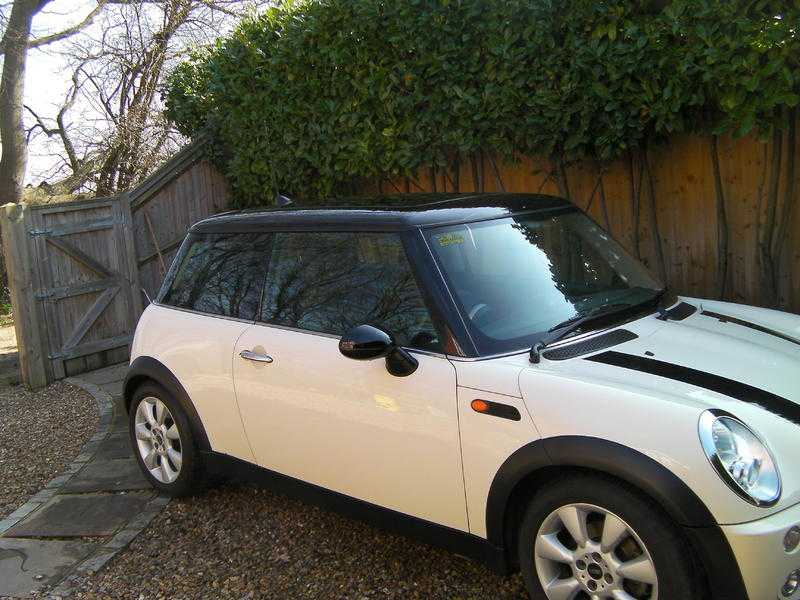 Mini Cooper 2004 54 reg