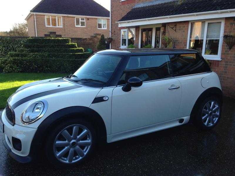 Mini Cooper DieselPepper White jcw Kit Factory Fitted Careful Mature Lady owner