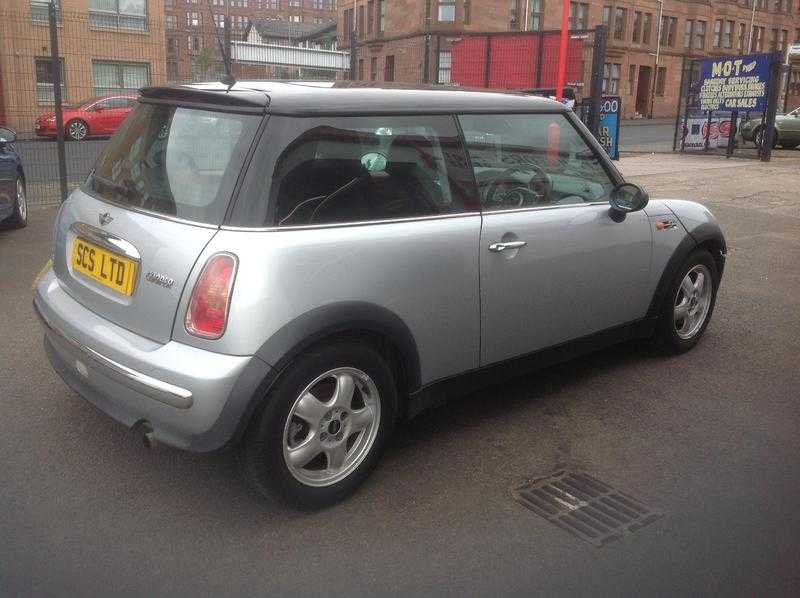 Mini Hatch 2001