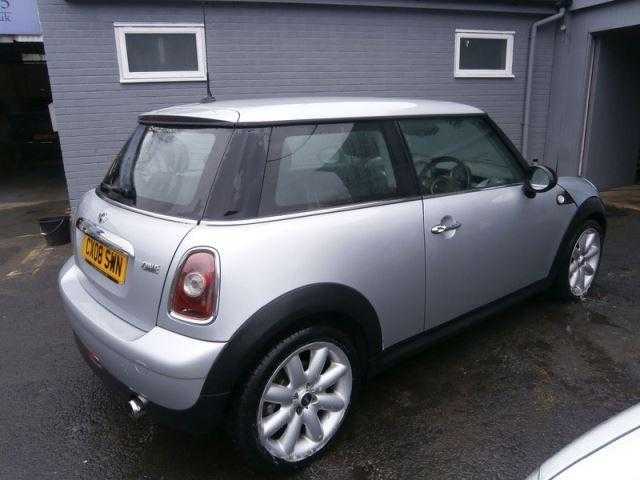 Mini Hatch One 2008