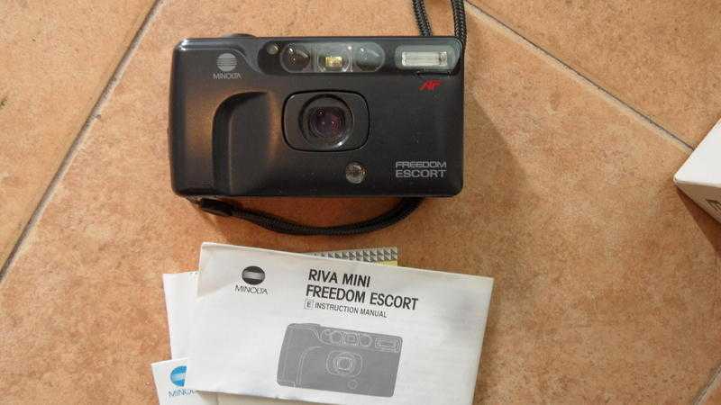 Minolta 35mm Freedom escort camera  mint condition only 15