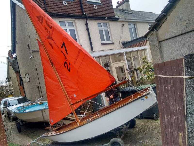 Mirror Sailing Dinghy with Launching trolley