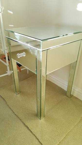 Mirrored Side Drawer Occasional unit