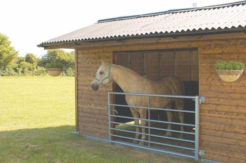 MOBILE FIELD SHELTERS