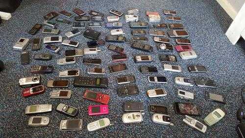 MOBILE PHONES Large bundle Mixed samsung blackberry Nokia ETC  Digital cameras For sale