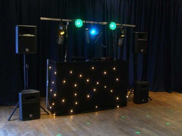 MOBLIE DJ WITH FULL SET UP FOR ANY EVENT LONDONWIDE TEL  07517 004 308