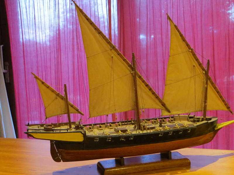 Model Dhow-sailing vessel