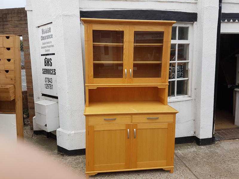 Modern dresser in pine colour wood