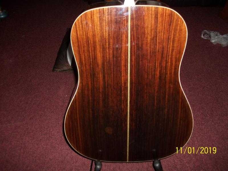 Montana MDSC 695 R Accoustic Guitar.