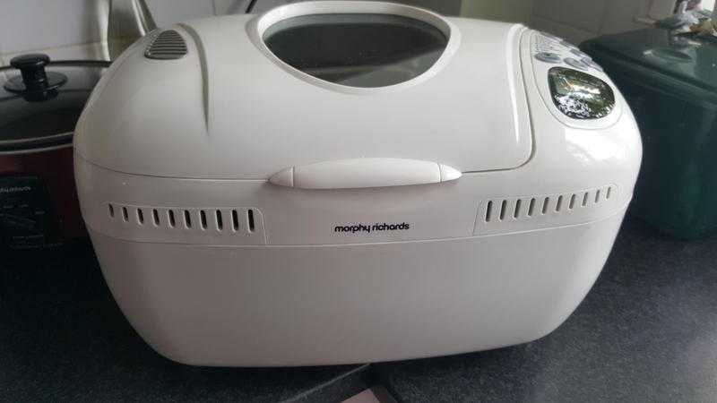 Morphy Richards large breadCake making good food.