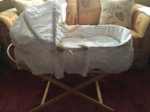 Moses Basket With Stand