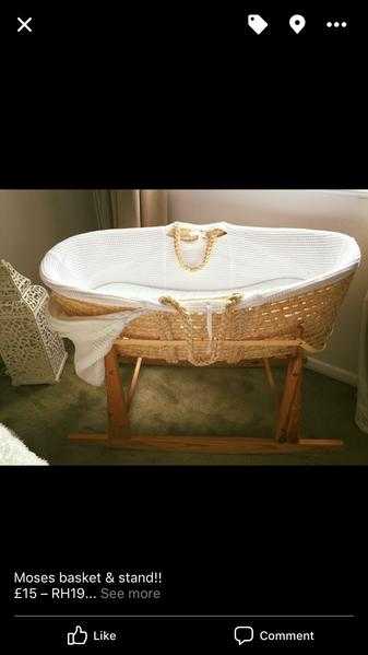 Moses basket with stand