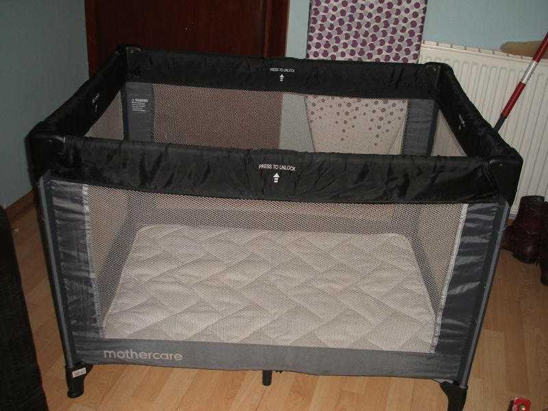 Mothercare Travel CotPlaypen with Extra Mattress