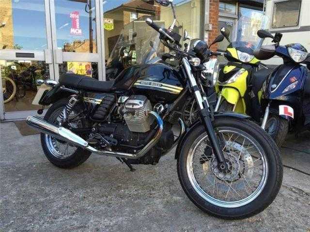 Moto Guzzi V7 2011