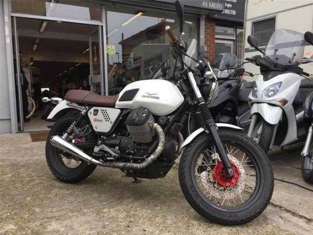 Moto Guzzi V7 2012