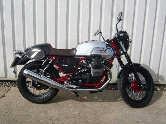 Moto Guzzi V7 2014