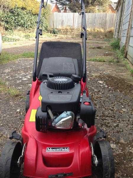 Motor Mower Mountfield 4 stroke model SP414  almost new cost 200 90 ono