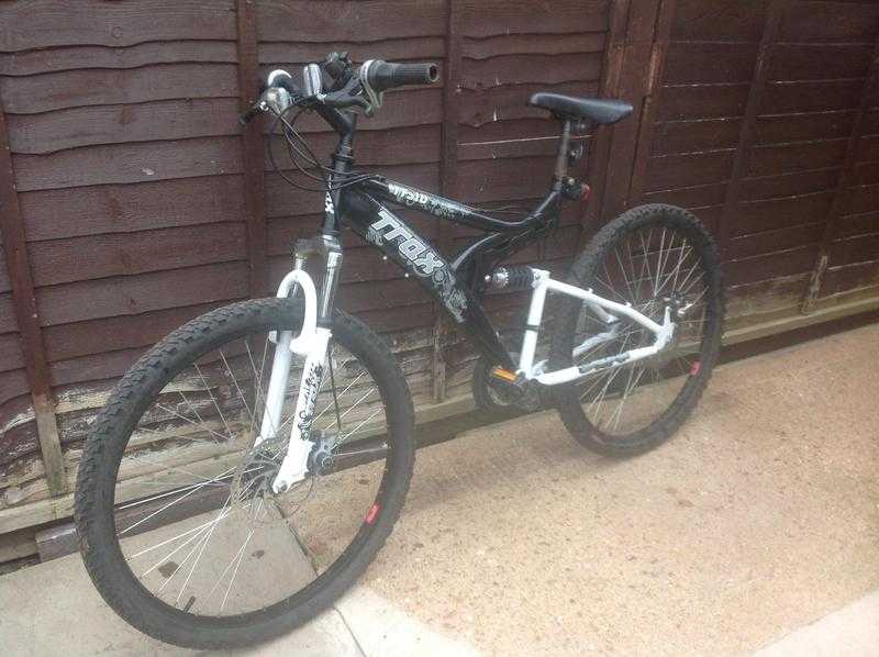 Mountain bike 17in frame disc brakes full suspension-light