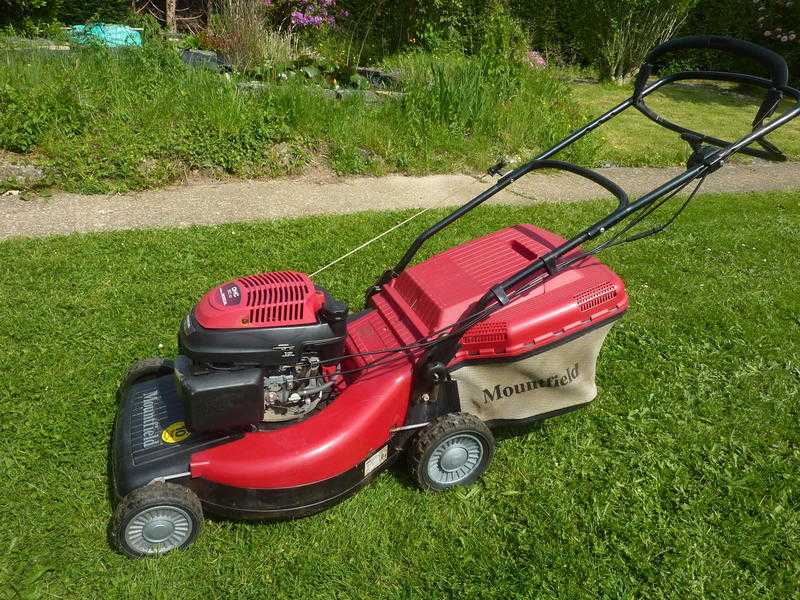 Mountfield 21 cut self propelled mower top spec model over 600, Honda engine, alloy deck  (Newick)