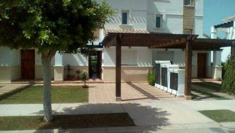 MURCIA SPAIN.  2 BEDROOM 2 BATHROOM VILLA ON A BEAUTIFUL ALL YEAR ROUND RESORT IN SUNNY MURCIA SPAIN