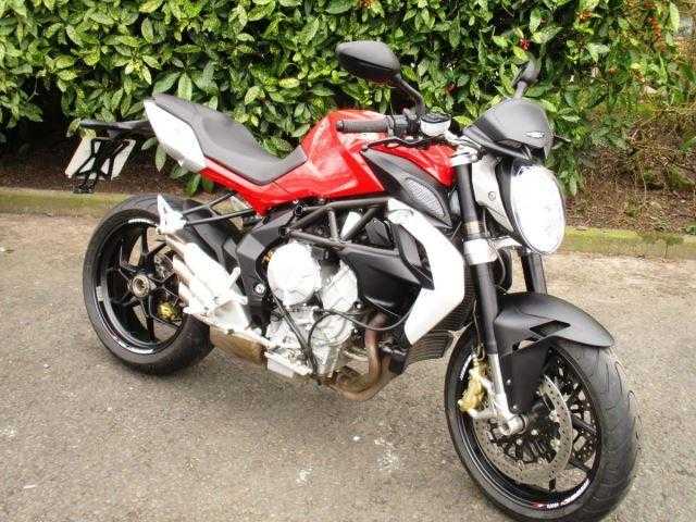 MV Agusta Brutale 2015