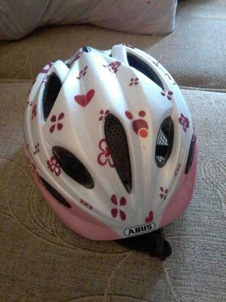 Mystery Flower Girls Childs Cycle Bike Safety Helmet