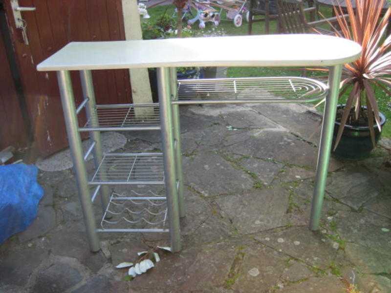 Narrow Table and two folding chairs