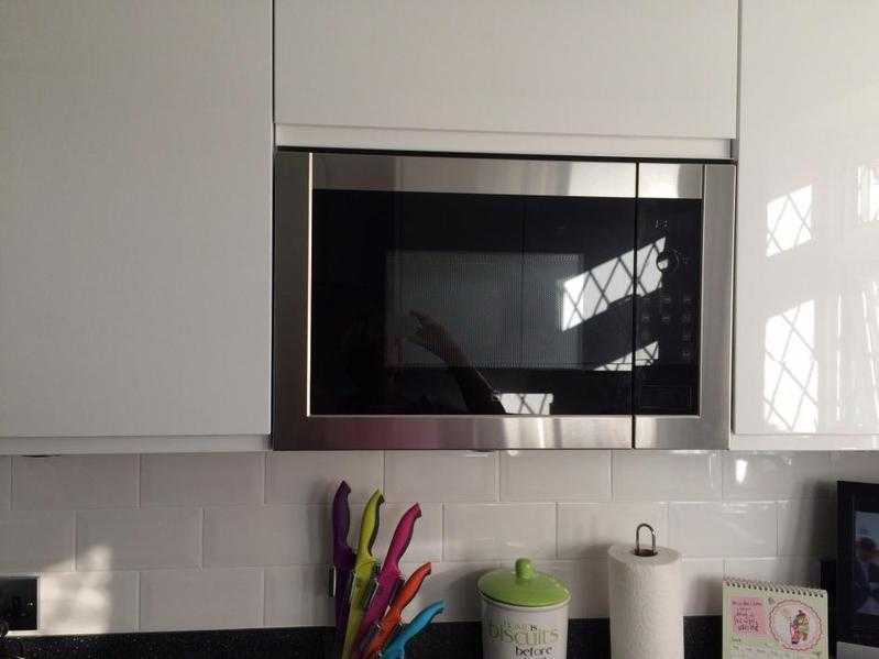 Neff 20L Integrated Microwave