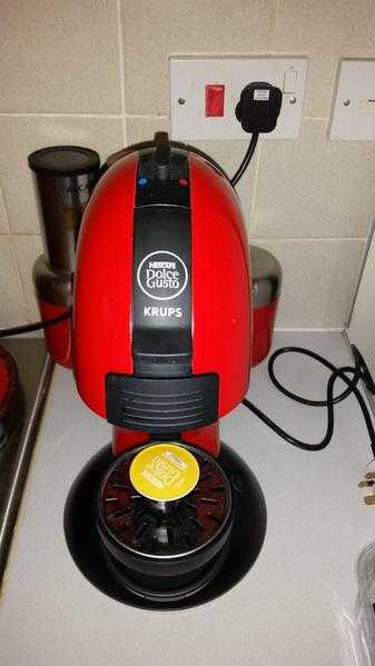 Nescafe Dolce Gusto Krups in Red with various pods
