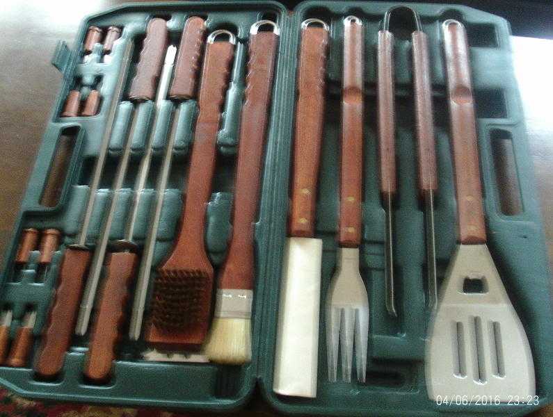 New 18 pieces barbecue tool set